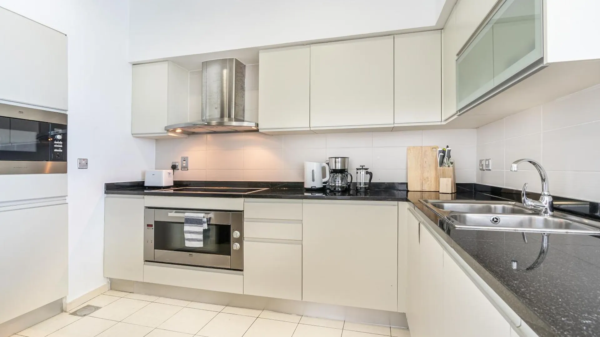Palm Home Next To Nakheel Mall With Private Beach Dubai 0*,  United Arab Emirates