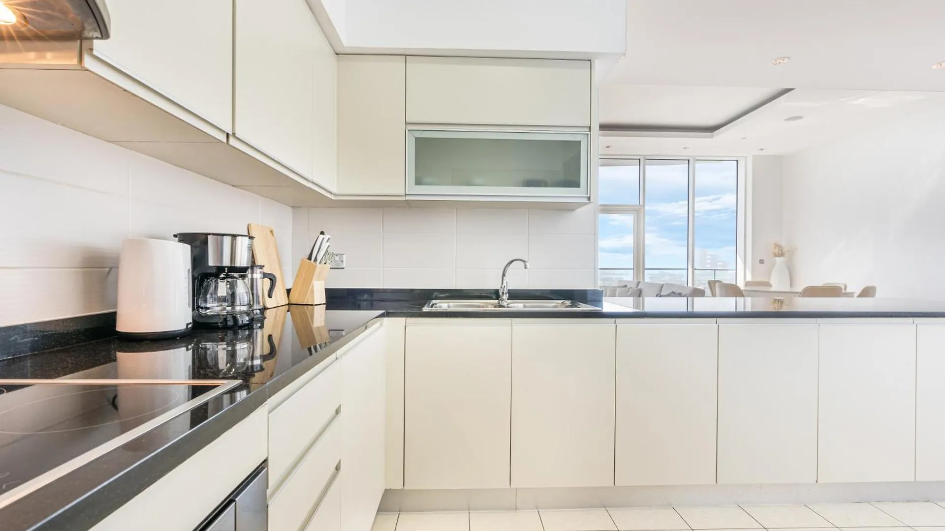 Palm Home Next To Nakheel Mall With Private Beach Dubai 0*,